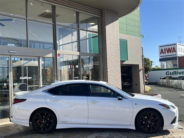 ES ES300h Fスポーツ TRDエアロ マフラー4本出し マークレビンソン デジタルアウターミラー 全方位カメラ パワートランク 前後ドラレコ レーダー探知機 黒/赤レザー 19インチAW オレンジキャリパー サンルーフ(38枚目)