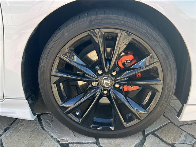 ES ES300h Fスポーツ TRDエアロ マフラー4本出し マークレビンソン デジタルアウターミラー 全方位カメラ パワートランク 前後ドラレコ レーダー探知機 黒/赤レザー 19インチAW オレンジキャリパー サンルーフ(41枚目)