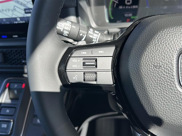 ステップワゴン e:HEVエアー EX 純正ナビ バックカメラ 2列目オットマン 後席フリップダウンモニター クリアランスソナー ブラインドスポット パワーテールゲート 後席エアコン シートヒーター 全列USB 純正16インチアルミ(7枚目)