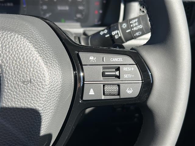 ステップワゴン e:HEVエアー EX 純正ナビ バックカメラ 2列目オットマン 後席フリップダウンモニター クリアランスソナー ブラインドスポット パワーテールゲート 後席エアコン シートヒーター 全列USB 純正16インチアルミ(8枚目)