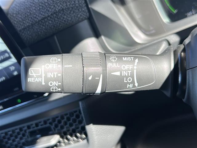 ステップワゴン e:HEVエアー EX 純正ナビ バックカメラ 2列目オットマン 後席フリップダウンモニター クリアランスソナー ブラインドスポット パワーテールゲート 後席エアコン シートヒーター 全列USB 純正16インチアルミ(9枚目)