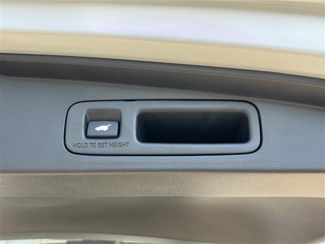 ステップワゴン e:HEVエアー EX 純正ナビ バックカメラ 2列目オットマン 後席フリップダウンモニター クリアランスソナー ブラインドスポット パワーテールゲート 後席エアコン シートヒーター 全列USB 純正16インチアルミ(18枚目)