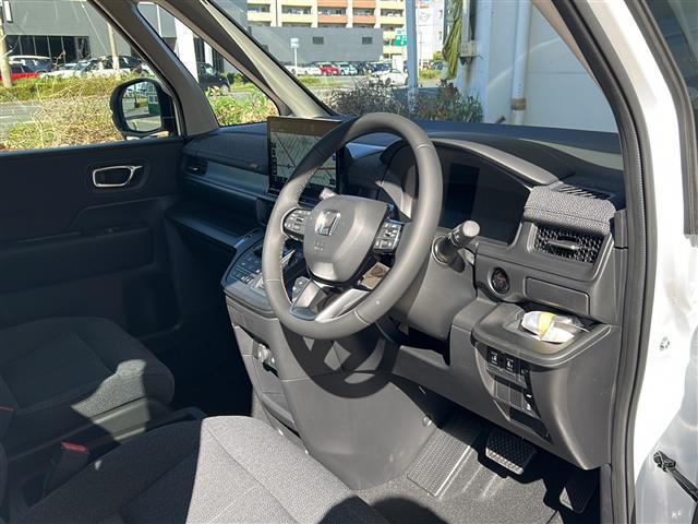 ステップワゴン e:HEVエアー EX 純正ナビ バックカメラ 2列目オットマン 後席フリップダウンモニター クリアランスソナー ブラインドスポット パワーテールゲート 後席エアコン シートヒーター 全列USB 純正16インチアルミ(20枚目)