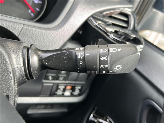 ヴォクシー ZS 煌 アルパインナビ フリップダウンモニター クルーズコントロール バックカメラ ETC 横滑り防止装置 後席エアコン オートハイビーム プリクラッシュ レーンキープ MTモード付AT アイドリングストップ(10枚目)