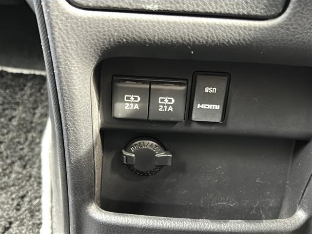 ヴォクシー ZS 煌 アルパインナビ フリップダウンモニター クルーズコントロール バックカメラ ETC 横滑り防止装置 後席エアコン オートハイビーム プリクラッシュ レーンキープ MTモード付AT アイドリングストップ(17枚目)