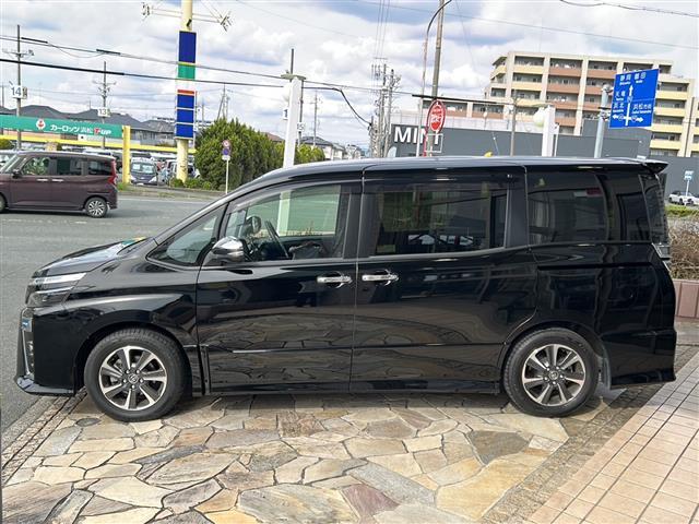 ヴォクシー ZS 煌 アルパインナビ フリップダウンモニター クルーズコントロール バックカメラ ETC 横滑り防止装置 後席エアコン オートハイビーム プリクラッシュ レーンキープ MTモード付AT アイドリングストップ(38枚目)