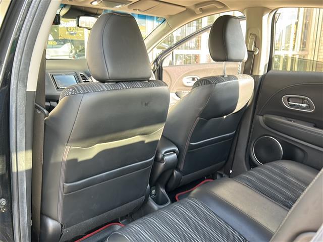 ヴェゼル ハイブリッドZ・ホンダセンシング 社外ナビ(AM FM DTV Bluetooth SD DVD フルセグ USB ipod)バックカメラ アダプティブクルーズコントロール ハーフレザーシート シートヒーターD+N席 ETC(14枚目)