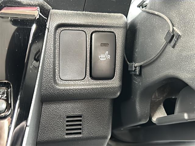 キャスト スポーツSAII DIATONEナビ・衝突軽減・横滑り防止装置・バックカメラ・パドルシフト・レザーシート・シートヒータD席・ETC・LEDヘッドライト・オートライト・フォグランプ・スマートキー・プッシュスタート(6枚目)