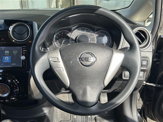 ノート X DIG-S Vセレクション+セーフティII 純正ナビ 全方位カメラ レーンキープアシスト ステアリングリモコン コーナーセンサー アイドリングストップ オートライト プッシュスタート スマートキー 純正アルミホイール 純正フロアマット(6枚目)