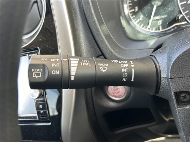 ノート X DIG-S Vセレクション+セーフティII 純正ナビ 全方位カメラ レーンキープアシスト ステアリングリモコン コーナーセンサー アイドリングストップ オートライト プッシュスタート スマートキー 純正アルミホイール 純正フロアマット(10枚目)