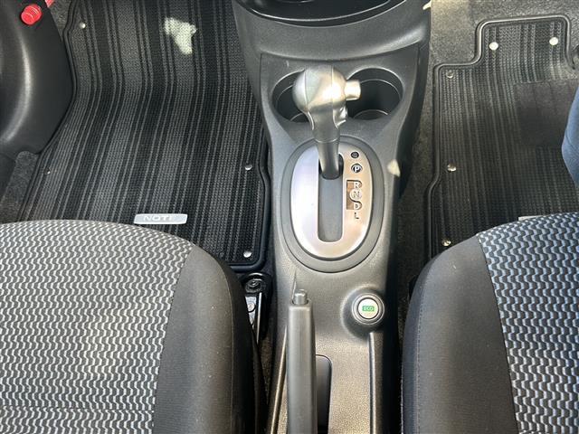 ノート X DIG-S Vセレクション+セーフティII 純正ナビ 全方位カメラ レーンキープアシスト ステアリングリモコン コーナーセンサー アイドリングストップ オートライト プッシュスタート スマートキー 純正アルミホイール 純正フロアマット(12枚目)