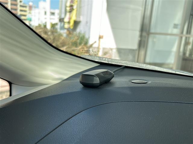 ノート X DIG-S Vセレクション+セーフティII 純正ナビ 全方位カメラ レーンキープアシスト ステアリングリモコン コーナーセンサー アイドリングストップ オートライト プッシュスタート スマートキー 純正アルミホイール 純正フロアマット(16枚目)