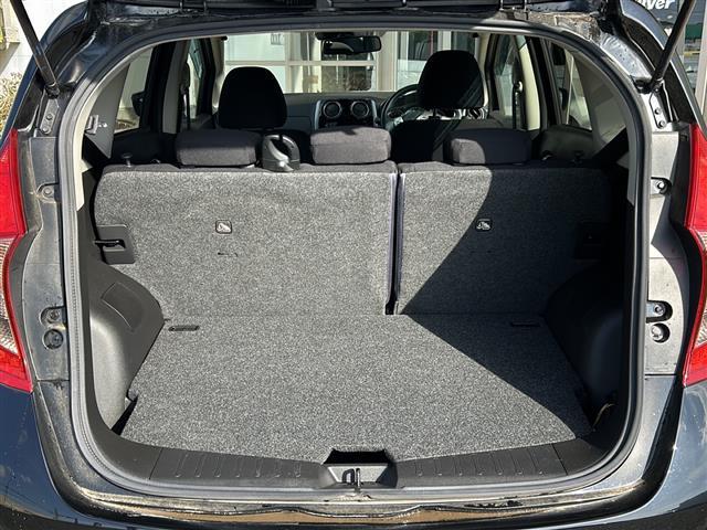 ノート X DIG-S Vセレクション+セーフティII 純正ナビ 全方位カメラ レーンキープアシスト ステアリングリモコン コーナーセンサー アイドリングストップ オートライト プッシュスタート スマートキー 純正アルミホイール 純正フロアマット(28枚目)