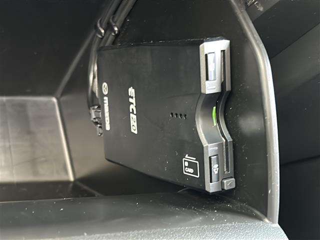 ＣＸ－５ ２０Ｓ　シルクベージュセレクション　純正ナビ　全方位カメラ　レーダークルーズコントロール　ＥＴＣ　ＢＳＭ　ドライブレコーダー　レーンキープアシスト　シートヒーター　ハンドルヒーター　オートホールド　パワーバックドア　パドルシフト（18枚目）