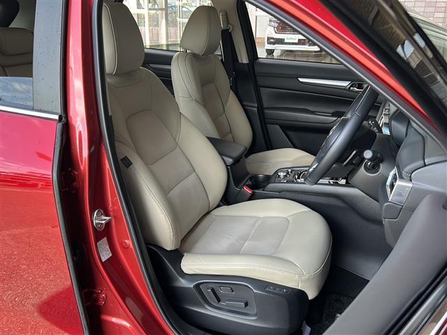 ＣＸ－５ ２０Ｓ　シルクベージュセレクション　純正ナビ　全方位カメラ　レーダークルーズコントロール　ＥＴＣ　ＢＳＭ　ドライブレコーダー　レーンキープアシスト　シートヒーター　ハンドルヒーター　オートホールド　パワーバックドア　パドルシフト（21枚目）