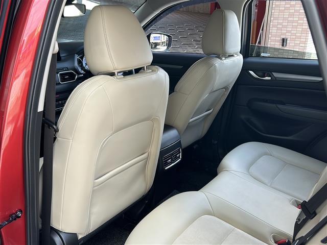 ＣＸ－５ ２０Ｓ　シルクベージュセレクション　純正ナビ　全方位カメラ　レーダークルーズコントロール　ＥＴＣ　ＢＳＭ　ドライブレコーダー　レーンキープアシスト　シートヒーター　ハンドルヒーター　オートホールド　パワーバックドア　パドルシフト（26枚目）