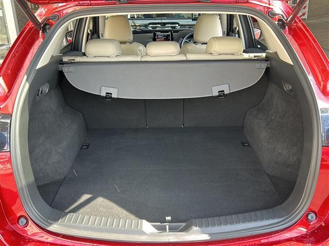 ＣＸ－５ ２０Ｓ　シルクベージュセレクション　純正ナビ　全方位カメラ　レーダークルーズコントロール　ＥＴＣ　ＢＳＭ　ドライブレコーダー　レーンキープアシスト　シートヒーター　ハンドルヒーター　オートホールド　パワーバックドア　パドルシフト（28枚目）