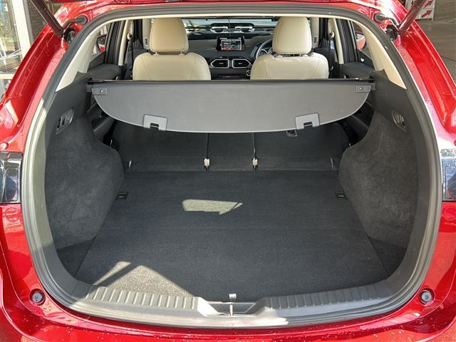 ＣＸ－５ ２０Ｓ　シルクベージュセレクション　純正ナビ　全方位カメラ　レーダークルーズコントロール　ＥＴＣ　ＢＳＭ　ドライブレコーダー　レーンキープアシスト　シートヒーター　ハンドルヒーター　オートホールド　パワーバックドア　パドルシフト（29枚目）