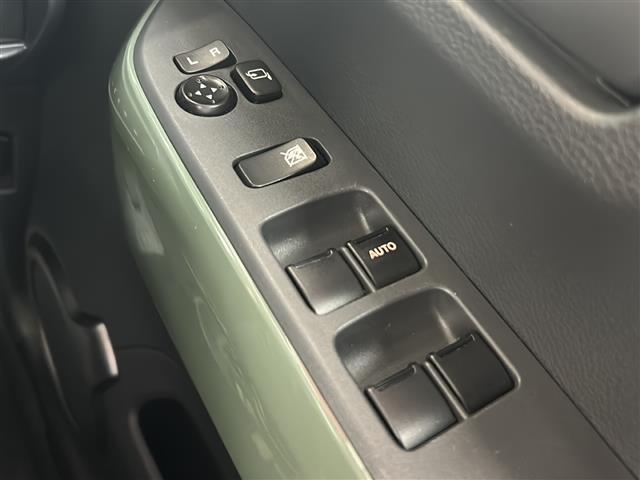 ハスラー Jスタイル シートヒータ ドライブレコーダー スマートキー ETC アイドリングストップ ステアリングリモコン オートライト 衝突軽減システム フォグランプ ヒーテッドドアミラー プッシュスタート 純正マット(11枚目)