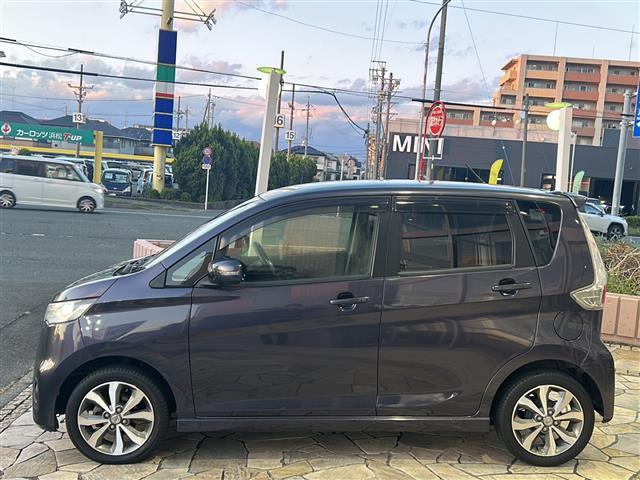 デイズ ハイウェイスター Gターボ 純正ナビ アラウンドビューモニター ステアリングリモコン フォグランプ HIDヘッドライト 純正アルミホイール エマージェンシーブレーキ プッシュスタート オートエアコン 横滑り防止装置 オートライト(5枚目)