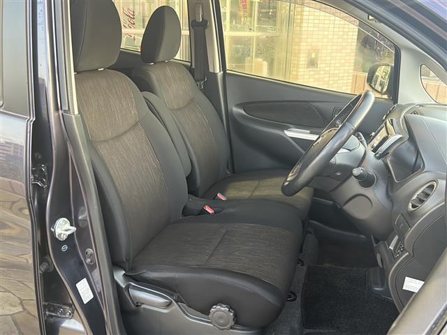 デイズ ハイウェイスター Gターボ 純正ナビ アラウンドビューモニター ステアリングリモコン フォグランプ HIDヘッドライト 純正アルミホイール エマージェンシーブレーキ プッシュスタート オートエアコン 横滑り防止装置 オートライト(11枚目)