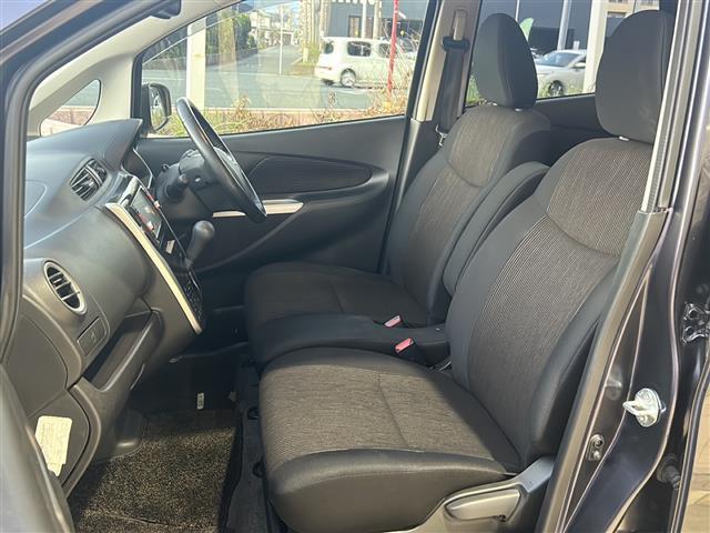 デイズ ハイウェイスター Gターボ 純正ナビ アラウンドビューモニター ステアリングリモコン フォグランプ HIDヘッドライト 純正アルミホイール エマージェンシーブレーキ プッシュスタート オートエアコン 横滑り防止装置 オートライト(17枚目)