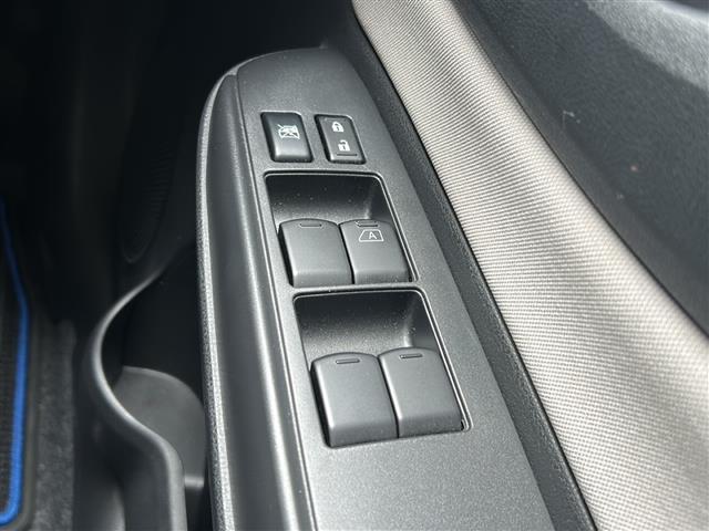 ノート e-パワー X 純正ナビ アラウンドビューモニター ETC エマージェンシーブレーキ オートエアコン オートライト レーンキープアシスト 横滑り防止装置 ドライブレコーダー デジタルインナーミラー 純正フロアマット(10枚目)