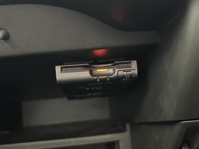 ノート e-パワー X 純正ナビ アラウンドビューモニター ETC エマージェンシーブレーキ オートエアコン オートライト レーンキープアシスト 横滑り防止装置 ドライブレコーダー デジタルインナーミラー 純正フロアマット(13枚目)