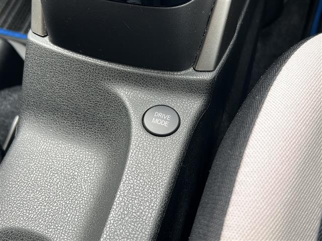 ノート e-パワー X 純正ナビ アラウンドビューモニター ETC エマージェンシーブレーキ オートエアコン オートライト レーンキープアシスト 横滑り防止装置 ドライブレコーダー デジタルインナーミラー 純正フロアマット(18枚目)