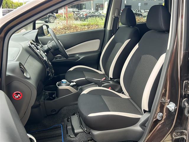 ノート e-パワー X 純正ナビ アラウンドビューモニター ETC エマージェンシーブレーキ オートエアコン オートライト レーンキープアシスト 横滑り防止装置 ドライブレコーダー デジタルインナーミラー 純正フロアマット(25枚目)