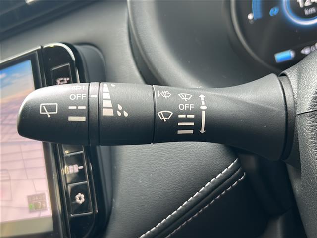 キックス X 純正ナビ アラウンドビューモニター プロパイロット ETC 電動パーキング LEDヘッドライト ツートンカラー ハーフレザー サイドカーテンエアバッグ 衝突被害軽減システム 車線逸脱警報 ソナー(7枚目)