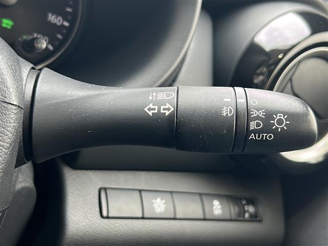 キックス X 純正ナビ アラウンドビューモニター プロパイロット ETC 電動パーキング LEDヘッドライト ツートンカラー ハーフレザー サイドカーテンエアバッグ 衝突被害軽減システム 車線逸脱警報 ソナー(8枚目)