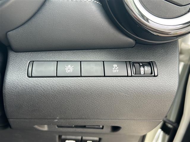 キックス X 純正ナビ アラウンドビューモニター プロパイロット ETC 電動パーキング LEDヘッドライト ツートンカラー ハーフレザー サイドカーテンエアバッグ 衝突被害軽減システム 車線逸脱警報 ソナー(12枚目)