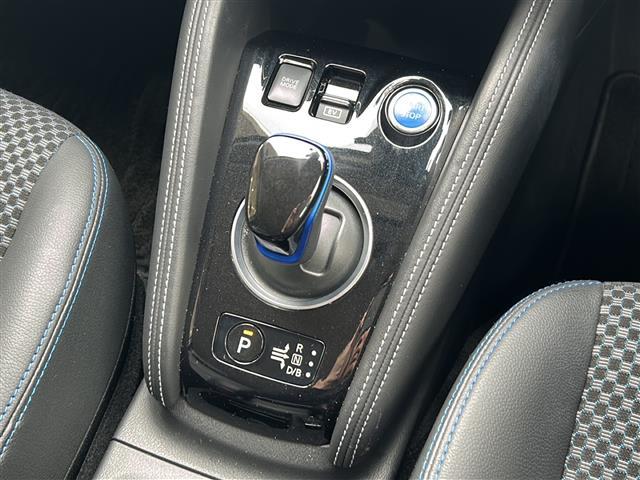 キックス X 純正ナビ アラウンドビューモニター プロパイロット ETC 電動パーキング LEDヘッドライト ツートンカラー ハーフレザー サイドカーテンエアバッグ 衝突被害軽減システム 車線逸脱警報 ソナー(14枚目)