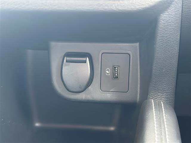 キックス X 純正ナビ アラウンドビューモニター プロパイロット ETC 電動パーキング LEDヘッドライト ツートンカラー ハーフレザー サイドカーテンエアバッグ 衝突被害軽減システム 車線逸脱警報 ソナー(17枚目)