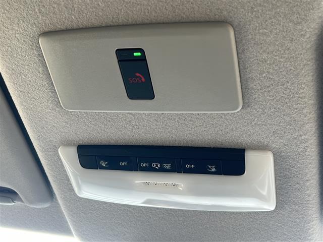 キックス X 純正ナビ アラウンドビューモニター プロパイロット ETC 電動パーキング LEDヘッドライト ツートンカラー ハーフレザー サイドカーテンエアバッグ 衝突被害軽減システム 車線逸脱警報 ソナー(18枚目)