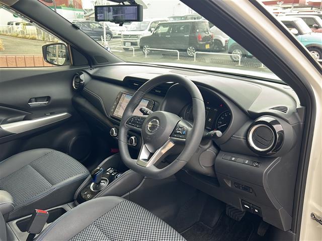 キックス X 純正ナビ アラウンドビューモニター プロパイロット ETC 電動パーキング LEDヘッドライト ツートンカラー ハーフレザー サイドカーテンエアバッグ 衝突被害軽減システム 車線逸脱警報 ソナー(23枚目)