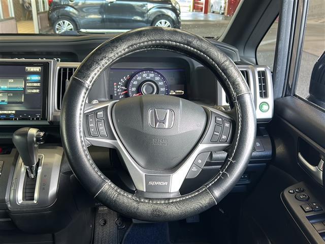 ステップワゴンスパーダ Z クールスピリット 純正ナビ・両側パワスラ・衝突軽減・横滑り防止装置・クルコン・MTモード付・バックカメラ・ビルトインETC・ハーフレザーシート・純正フロアマット・純正アルミホイール・キセノンヘッドライト(9枚目)