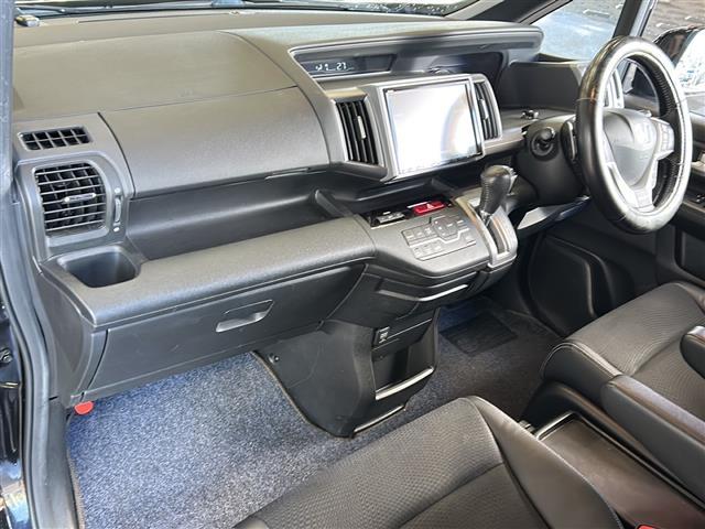 ステップワゴンスパーダ Z クールスピリット 純正ナビ・両側パワスラ・衝突軽減・横滑り防止装置・クルコン・MTモード付・バックカメラ・ビルトインETC・ハーフレザーシート・純正フロアマット・純正アルミホイール・キセノンヘッドライト(24枚目)