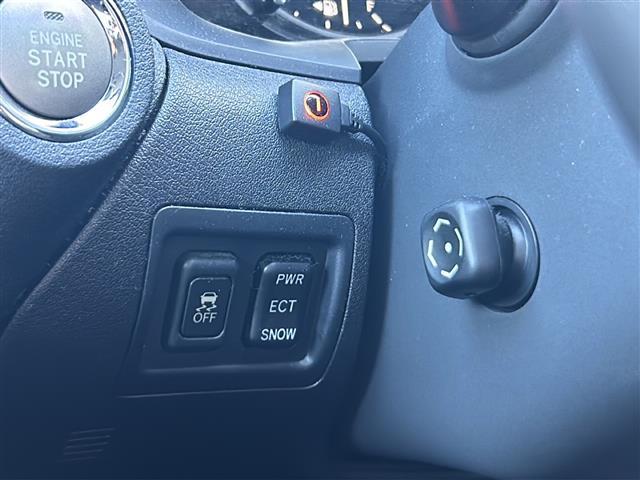 IS IS250 バージョンL 純正ナビ・衝突軽減・追従クルコン・コーナーセンサー前後・バックカメラ・パドルシフト・ビルトインETC・レザーシート・パワーシートD/N席・シートヒーターD/N席・エアシートD/N席・純正アルミ(5枚目)