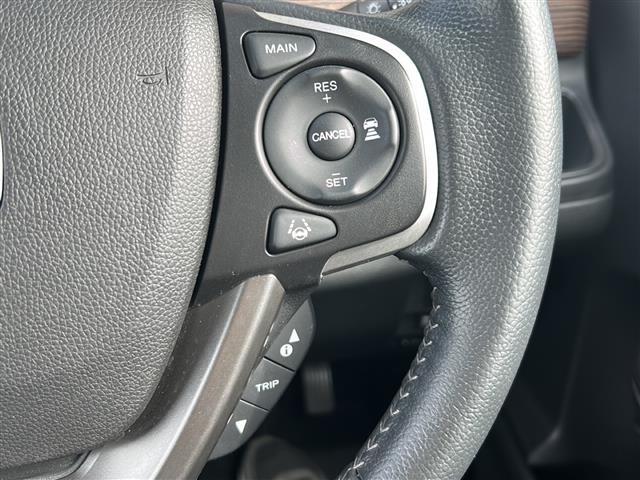 フリードハイブリッド ハイブリッド・クロスターホンダセンシング 純正ナビ ドライブレコーダー シートヒーター レーダークルーズコントロール スマートキー 両側パワースライドドア ETC バックカメラ ステアリングリモコン レーンキープ プッシュスタート 純正アルミ(10枚目)