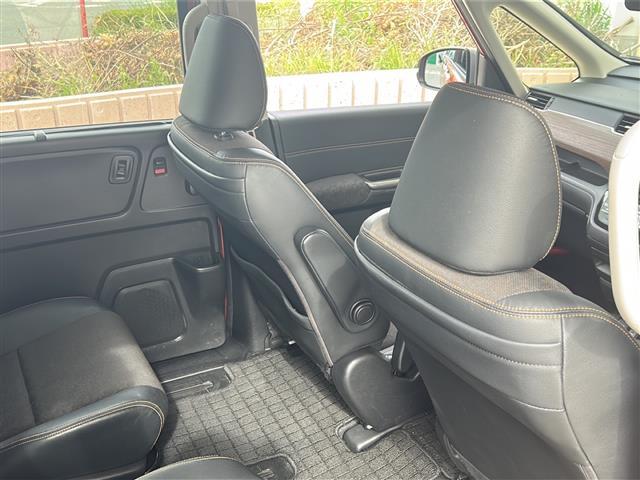 フリードハイブリッド ハイブリッド・クロスターホンダセンシング 純正ナビ ドライブレコーダー シートヒーター レーダークルーズコントロール スマートキー 両側パワースライドドア ETC バックカメラ ステアリングリモコン レーンキープ プッシュスタート 純正アルミ(24枚目)