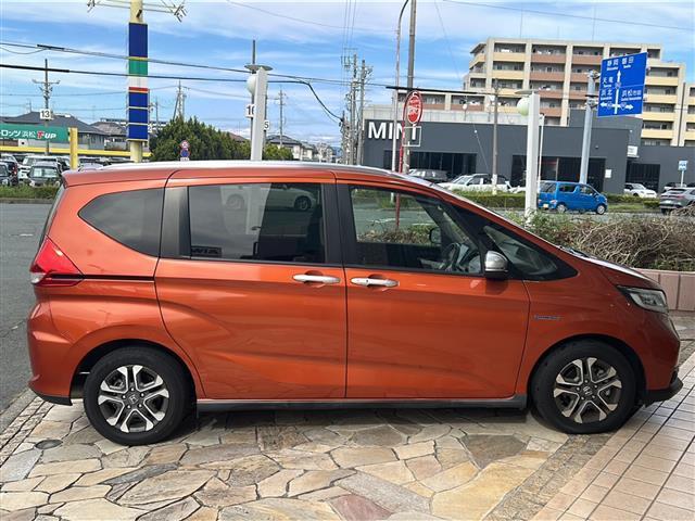 フリードハイブリッド ハイブリッド・クロスターホンダセンシング 純正ナビ ドライブレコーダー シートヒーター レーダークルーズコントロール スマートキー 両側パワースライドドア ETC バックカメラ ステアリングリモコン レーンキープ プッシュスタート 純正アルミ(36枚目)