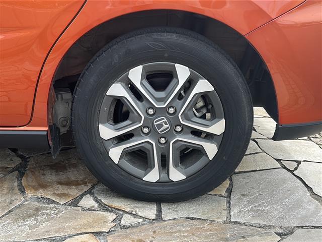 フリードハイブリッド ハイブリッド・クロスターホンダセンシング 純正ナビ ドライブレコーダー シートヒーター レーダークルーズコントロール スマートキー 両側パワースライドドア ETC バックカメラ ステアリングリモコン レーンキープ プッシュスタート 純正アルミ(40枚目)