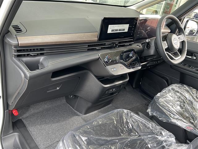 セレナ e-パワー ハイウェイスターV 純正ナビ レーダークルーズコントロール 全方位カメラ 両側パワースライドドア ETC2.0 レーンキープアシスト オートライト オートハイビーム LEDヘッドライト デジタルインナーミラー BSM(21枚目)