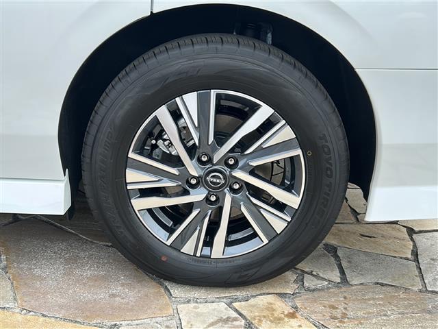 セレナ e-パワー ハイウェイスターV 純正ナビ レーダークルーズコントロール 全方位カメラ 両側パワースライドドア ETC2.0 レーンキープアシスト オートライト オートハイビーム LEDヘッドライト デジタルインナーミラー BSM(40枚目)