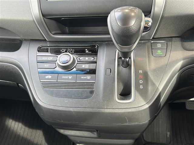 フリード+ G 純正ナビ レーダークルーズコントロール ドライブレコーダー レーンキープアシスト 片側パワースライドドア ステアリングリモコン プッシュスタート アイドリングストップ ETC 純正フロアマット(10枚目)