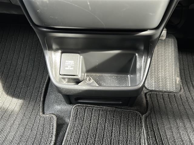 フリード+ G 純正ナビ レーダークルーズコントロール ドライブレコーダー レーンキープアシスト 片側パワースライドドア ステアリングリモコン プッシュスタート アイドリングストップ ETC 純正フロアマット(11枚目)