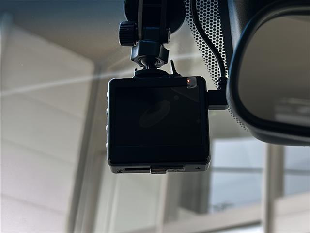 フリード+ G 純正ナビ レーダークルーズコントロール ドライブレコーダー レーンキープアシスト 片側パワースライドドア ステアリングリモコン プッシュスタート アイドリングストップ ETC 純正フロアマット(14枚目)