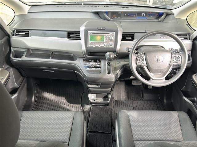 フリード+ G 純正ナビ レーダークルーズコントロール ドライブレコーダー レーンキープアシスト 片側パワースライドドア ステアリングリモコン プッシュスタート アイドリングストップ ETC 純正フロアマット(42枚目)